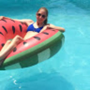 Meet your Posher, Madeline